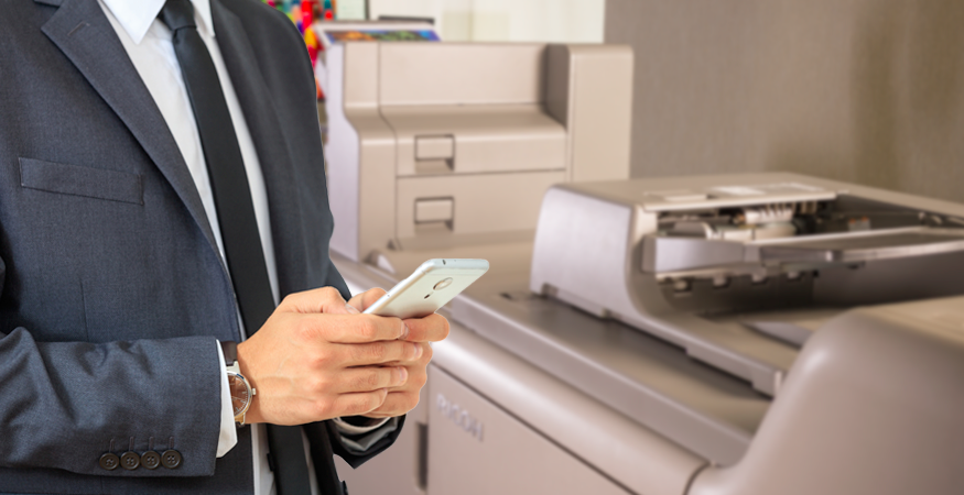 Adeus, Servidor de Impressão: Por que a Impressão em Nuvem é Essencial no Trabalho Híbrido